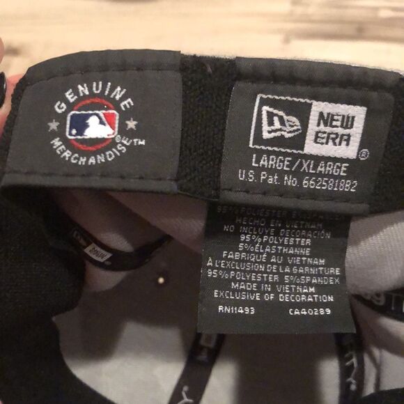 Cubs baseball hat 39Thirty New Era pink and gray large/XL - Picture 4 of 5